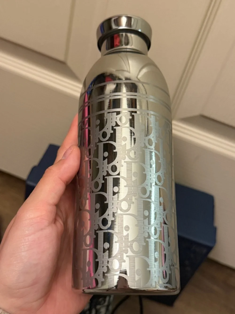 Dior Stainless Bottle with Black & Cream trotter Carrier - Picture 7 of 13